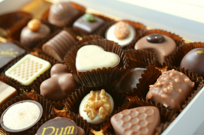 chocolaterie-VARAGES-min_chocolates_food_candy_calories_nibble_chocolate_heart-782043